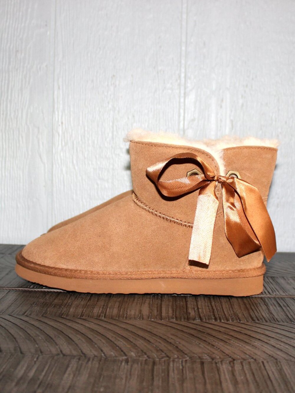 PAWZ by Bearpaw Amelia II Suede Ribbon Bow Ankle Boots Women's Size 9